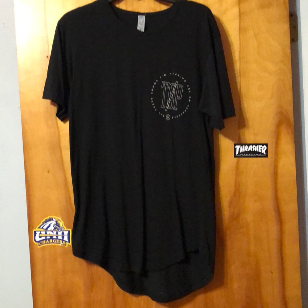 twenty one pilots scalloped tee